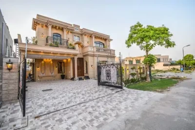 Houses in DHA Phase 7