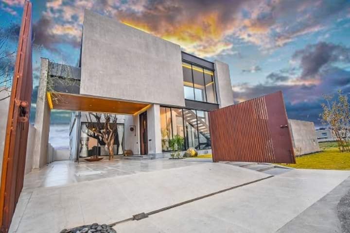 Brand New House 1-2
