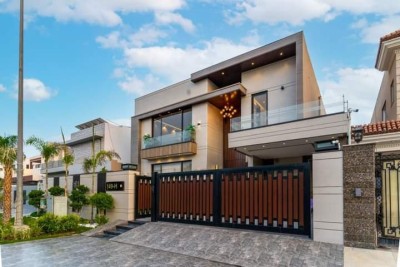 1-Kanal Brandnew Most Stylish Home