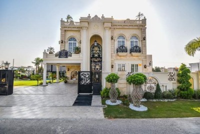 1-Kanal Lawn + 1-Kanal Full Basement Home